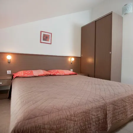 Smiljka Ii * Tučepi